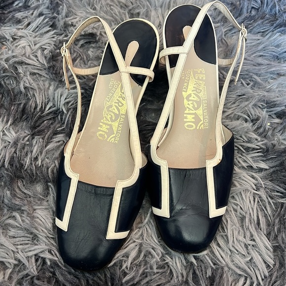 Ferragamo heels - Picture 2 of 6